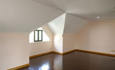 295 sq.m. townhouse of 5 bedrooms, for rent in Emerald Estate-Cebu City @ P50k/month