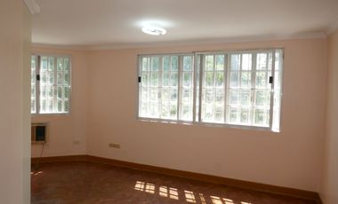 295 sq.m. townhouse of 5 bedrooms, for rent in Emerald Estate-Cebu City @ P50k/month