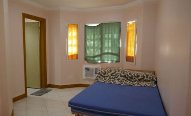 295 sq.m. townhouse of 5 bedrooms, for rent in Emerald Estate-Cebu City @ P50k/month