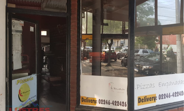 Local comercial en venta. Escucha oferta. SANTA TERESITA