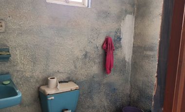 CASA EN VENTA, CON AMPLIO PATIO, VILLAS DE ZUMPANGO.