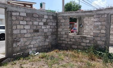 CASA EN VENTA, CON AMPLIO PATIO, VILLAS DE ZUMPANGO.