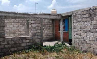 CASA EN VENTA, CON AMPLIO PATIO, VILLAS DE ZUMPANGO.