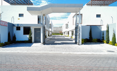 Casa de venta en Conjunto Residencial SAN MARTÍN, Tumbaco calle Gonzalo Pizarro y Las Minas. Barrio Santa Rosa, sector Las Cuatro Esquinas vía a Colla