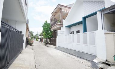 Rumah LB 126 SHM Siap Huni 8 menit ke Summarecon Mall Bekasi J-38080