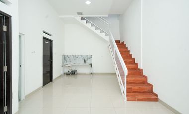 Rumah LB 126 SHM Siap Huni 8 menit ke Summarecon Mall Bekasi J-38080