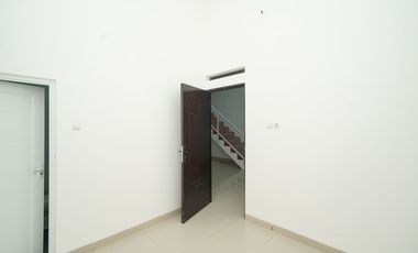 Rumah LB 126 SHM Siap Huni 8 menit ke Summarecon Mall Bekasi J-38080