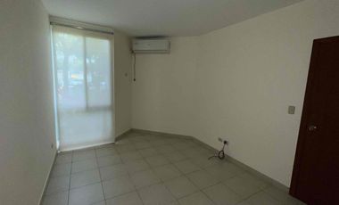 Alquilo departamento en planta baja - Urbanización Bellagio - Samborondon