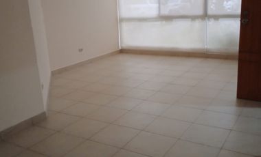 Alquilo departamento en planta baja - Urbanización Bellagio