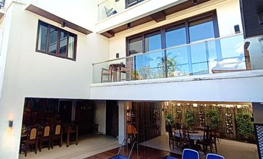 Modern House in Magallanes Village For Sale
