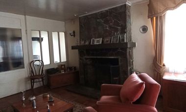 AVENIDA ERRAZURIZ, CASA, DEPTO Y DOS CABAÑAS $ 286.000.000.