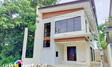 3 Bedroom House with 2 parking for sale in talamban cebu city