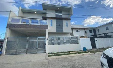 HIGH CEILING MODERN HOUSE WITH 3 BEDROOMS FOR SALE IN CUAYAN ANGELES CITY PAMPANGA