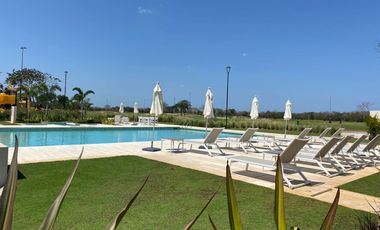 Terrenos en Venta en fraccionamiento de Lujo con campo de golf y amenidades