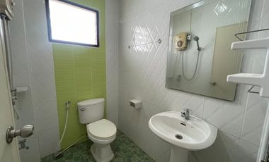 Quick sale for a covid price!! Quality house located in local community area near local freash market, convenience store, temple and hospital located
