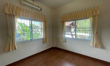 Quick sale for a covid price!! Quality house located in local community area near local freash market, convenience store, temple and hospital located