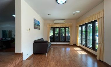 Quick sale for a covid price!! Quality house located in local community area near local freash market, convenience store, temple and hospital located