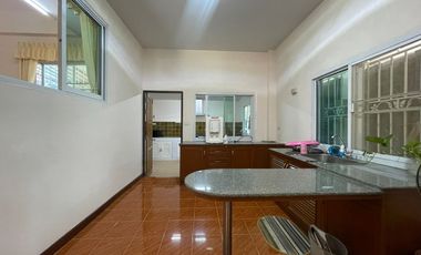 Quick sale for a covid price!! Quality house located in local community area near local freash market, convenience store, temple and hospital located