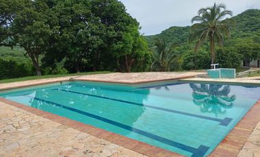 TERRENO DE1.600 MTS2 EN CONJUNTO CERRADO CAMPESTRE EN SANTA MARTA.