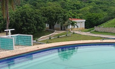 TERRENO DE1.600 MTS2 EN CONJUNTO CERRADO CAMPESTRE EN SANTA MARTA.