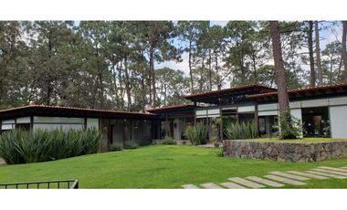 MAGNIFICA CASA EN VENTA, EN AVANDARO