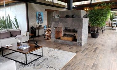 MAGNIFICA CASA EN VENTA, EN AVANDARO