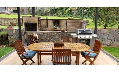 MAGNIFICA CASA EN VENTA, EN AVANDARO