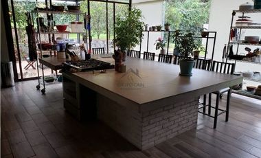 MAGNIFICA CASA EN VENTA, EN AVANDARO