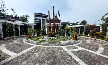 3 Storey House and Lot with Fantastic View of the Mountains