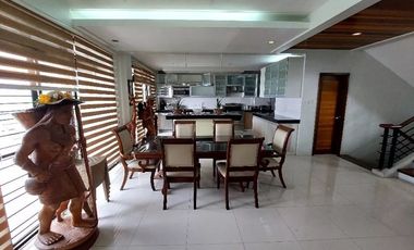 3 Storey House and Lot with Fantastic View of the Mountains