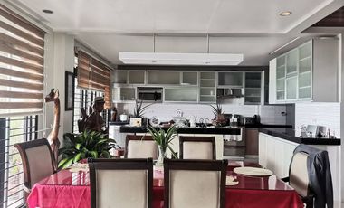 3 Storey House and Lot with Fantastic View of the Mountains