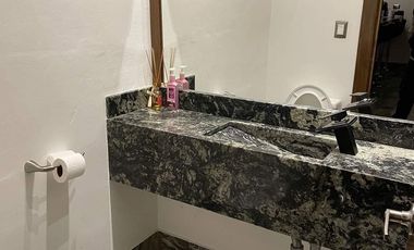 Casa en venta con Alberca en Fracc. Privado El Secreto