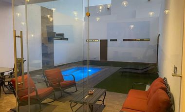 Casa en venta con Alberca en Fracc. Privado El Secreto