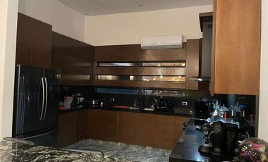 Casa en venta con Alberca en Fracc. Privado El Secreto