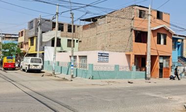 Venta de Casa / Terreno en esquina - SAN JUAN DE MIRAFLORES