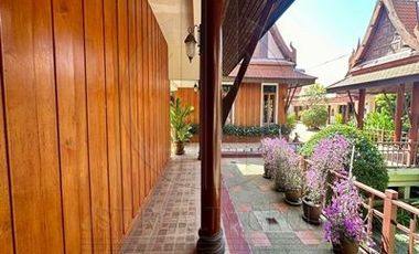 For Sale 9 bedrooms Single house,Phra Nakhon Si Ayutthaya