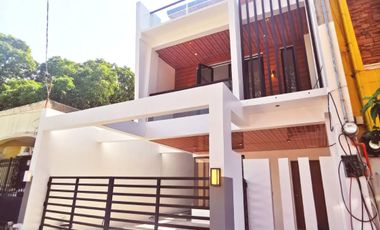 Spacious 4 Bedroom Dream Home in BFICHAI BF Homes, Las Pinas City For Sale ! 🏡 3-Storey Beauty with High Ceilings I Stunning Balconies & Garden 🌳I 📞 Call now to make it yours!