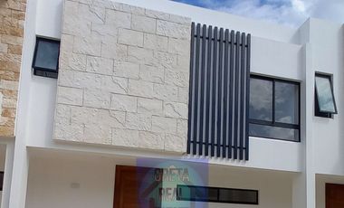 Casa En Venta en Cancún Arbolada Residencial