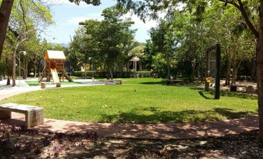 Casa En Venta en Cancún Arbolada Residencial
