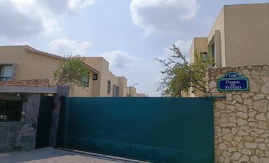 CASA EN VENTA DE 3 RECÁMARAS EN PASEO DEL FRESNO