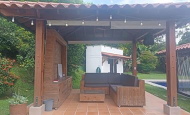 CASA CAMPESTRE EN ALQUILER