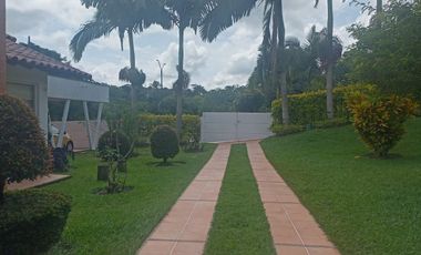 CASA CAMPESTRE EN ALQUILER