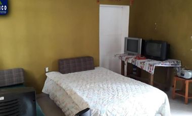 2 Casas con Terreno, Colonia Céspedes, Frente Al Hospital General, en Pachuca, Hgo.