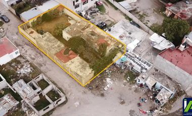 2 Casas con Terreno, Colonia Céspedes, Frente Al Hospital General, en Pachuca, Hgo.