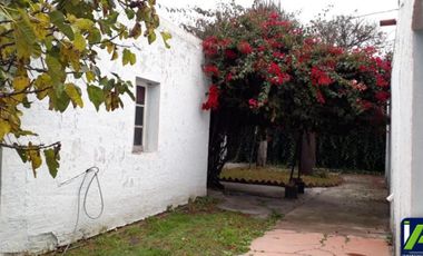 2 Casas con Terreno, Colonia Céspedes, Frente Al Hospital General, en Pachuca, Hgo.