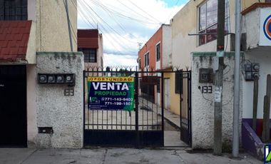 2 Casas con Terreno, Colonia Céspedes, Frente Al Hospital General, en Pachuca, Hgo.