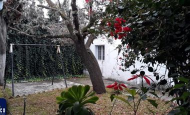 2 Casas con Terreno, Colonia Céspedes, Frente Al Hospital General, en Pachuca, Hgo.