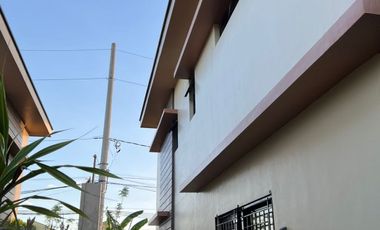 The Awesome End Unit with 3 Bedrooms for Sale in Victoria Park, Las Pinas City
