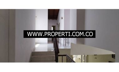 Casa Comercial en Arriendo Sector Laureles - Medellín