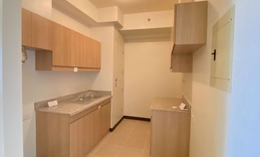 Forr rent Brixton Place 2 Bedroom SEMI FURNISHED with Parking Condominium House in Brixton Pasig near BGC Pioneer Center Mckinley EDSA Makati Shangrilla Shaw Ortigas Kapitolyo Commons